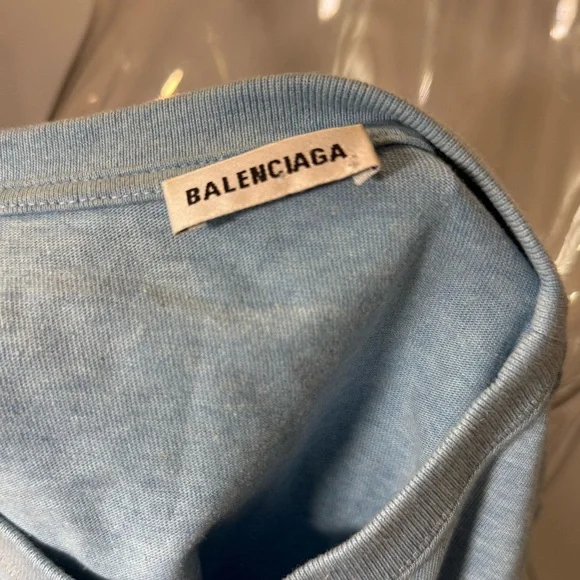 Balenciaga BB Fitted Tee in Baby Blue. Size Medium. NWT. - Picture 6 of 8